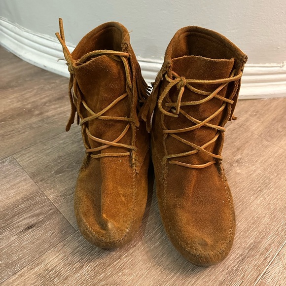 Minnetonka booties - Picture 5 of 5